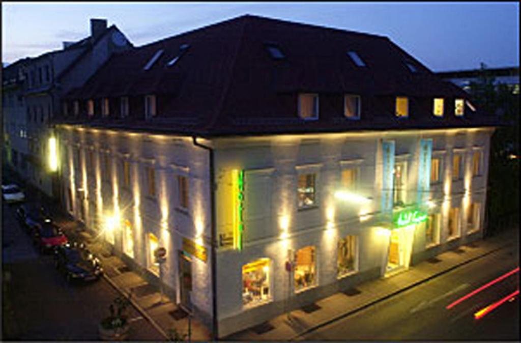 Hotel Geyer Клагенфурте Экстерьер фото