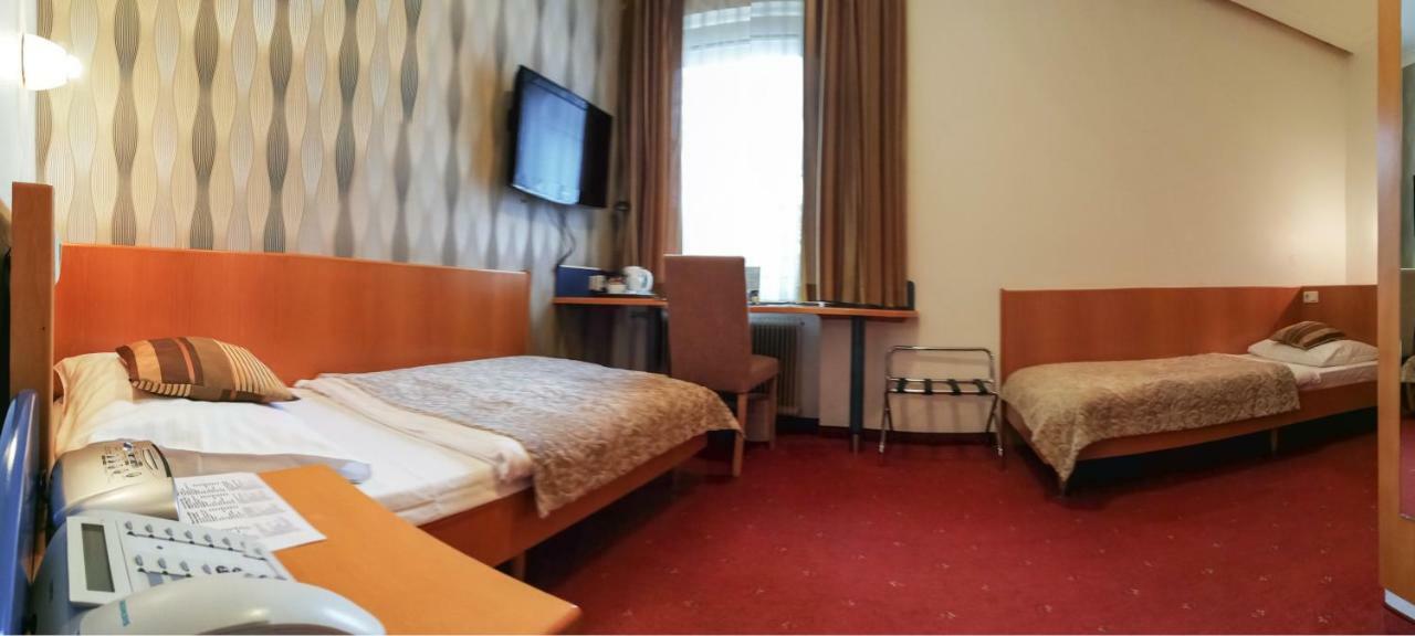 Hotel Geyer Клагенфурте Экстерьер фото